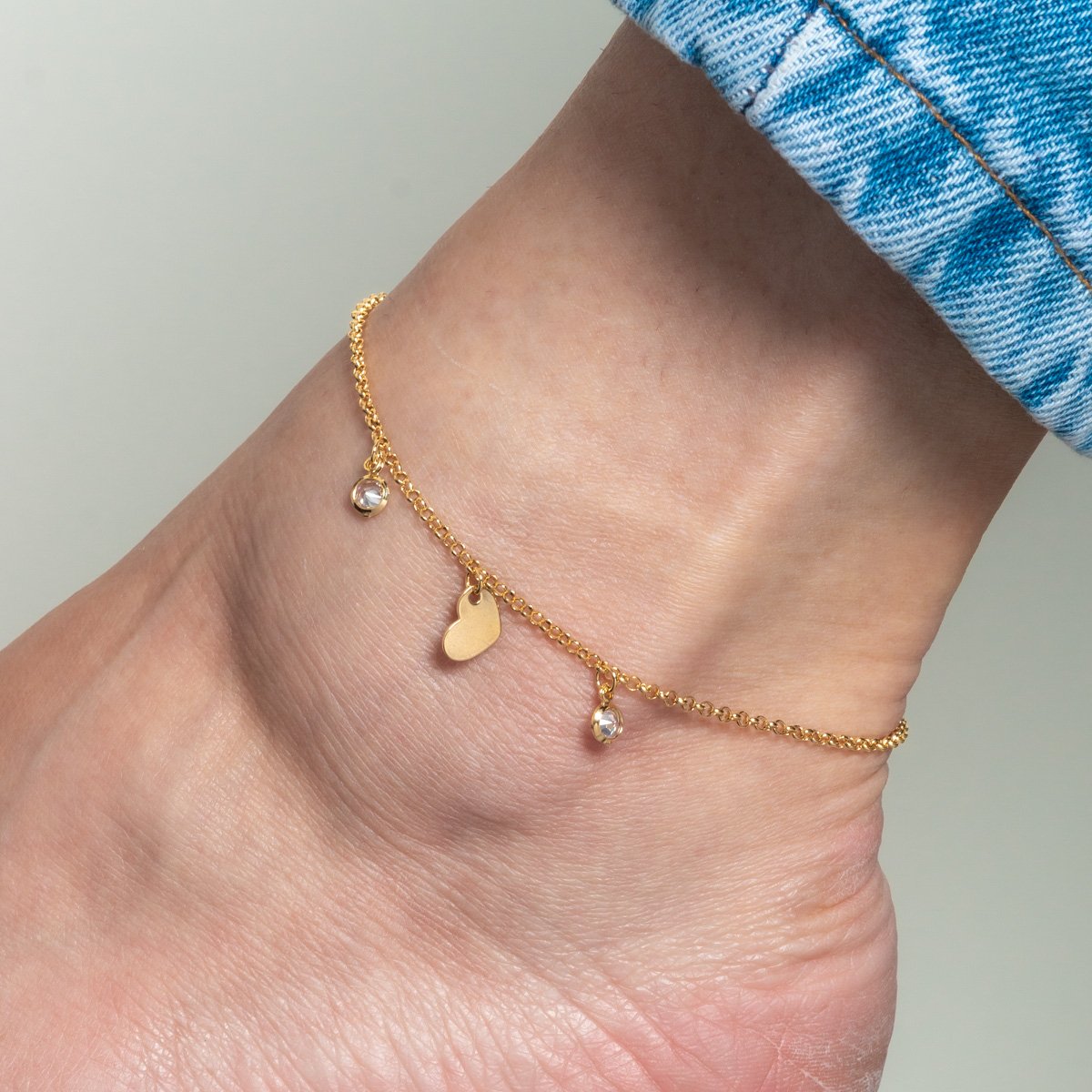 Tll-50-Fo Tornozeleira Com Pingente De Zircônias Cristais E Coração.