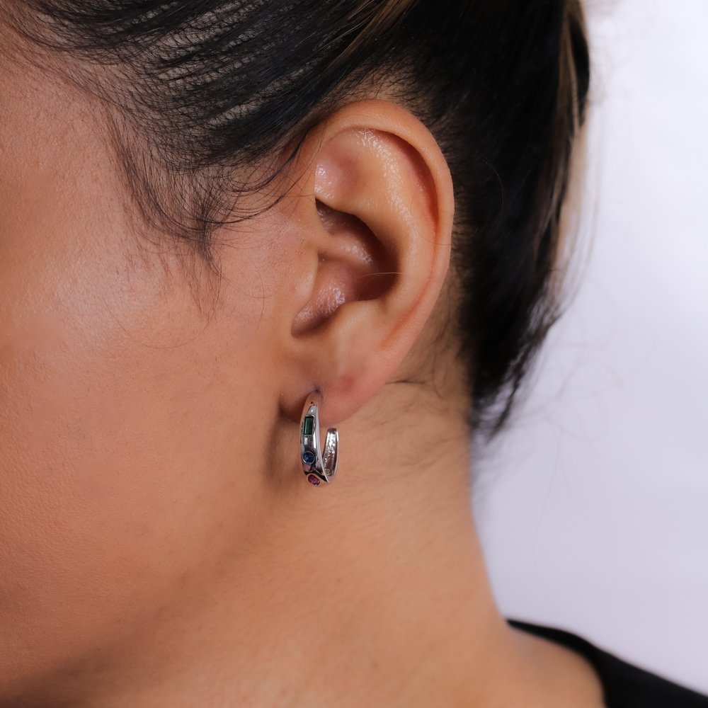 Tn02171-Rd Brinco Meia Argola Cravejado Colorido - Ródio Branco - Ródio Branco.