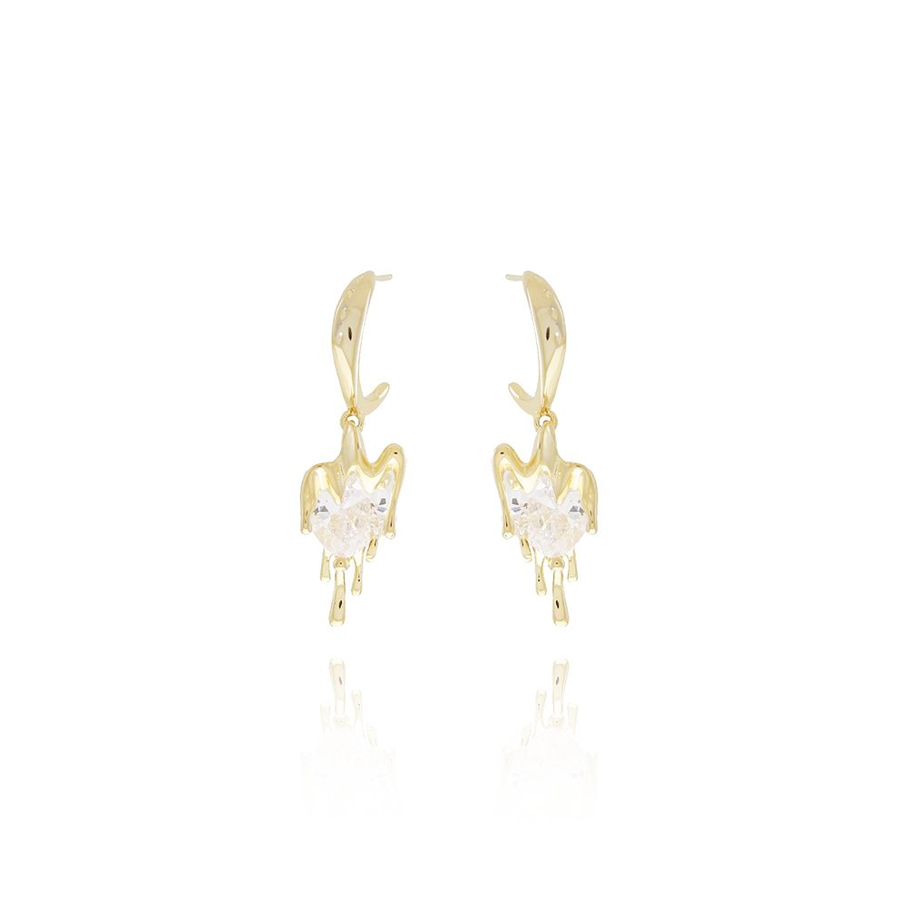 Tn02209-Do Brinco Meia Argola Detalhada Com Coração Cristal (35mm)