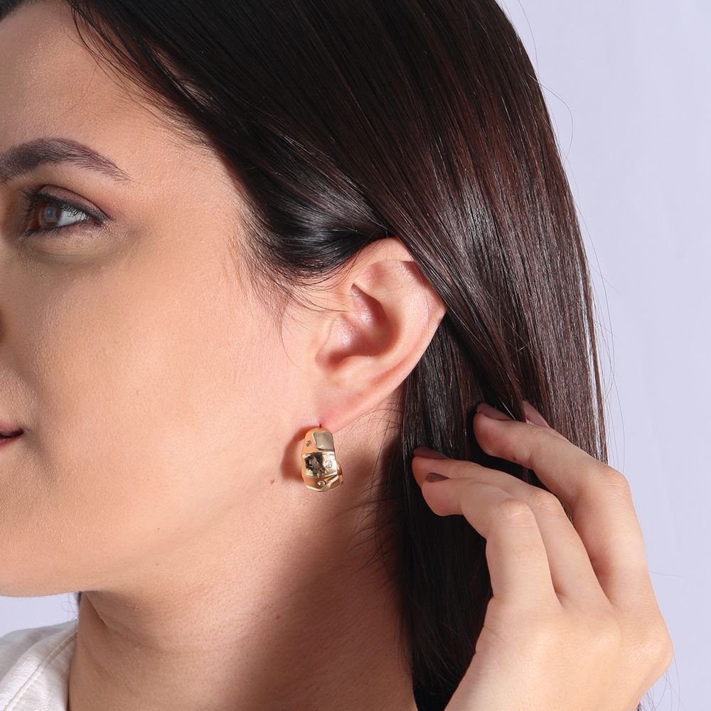 Tn02266-Do Brinco Meia Argola Detalhada Cravejada Cristal (19mm)