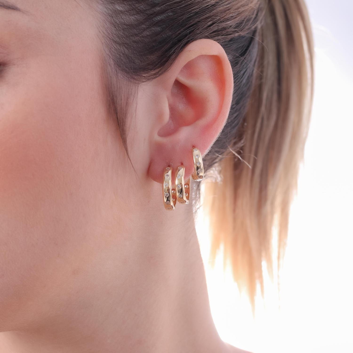 Tn03004-Do Trio De Brincos De Argolinhas Cravejadas De Zircônias