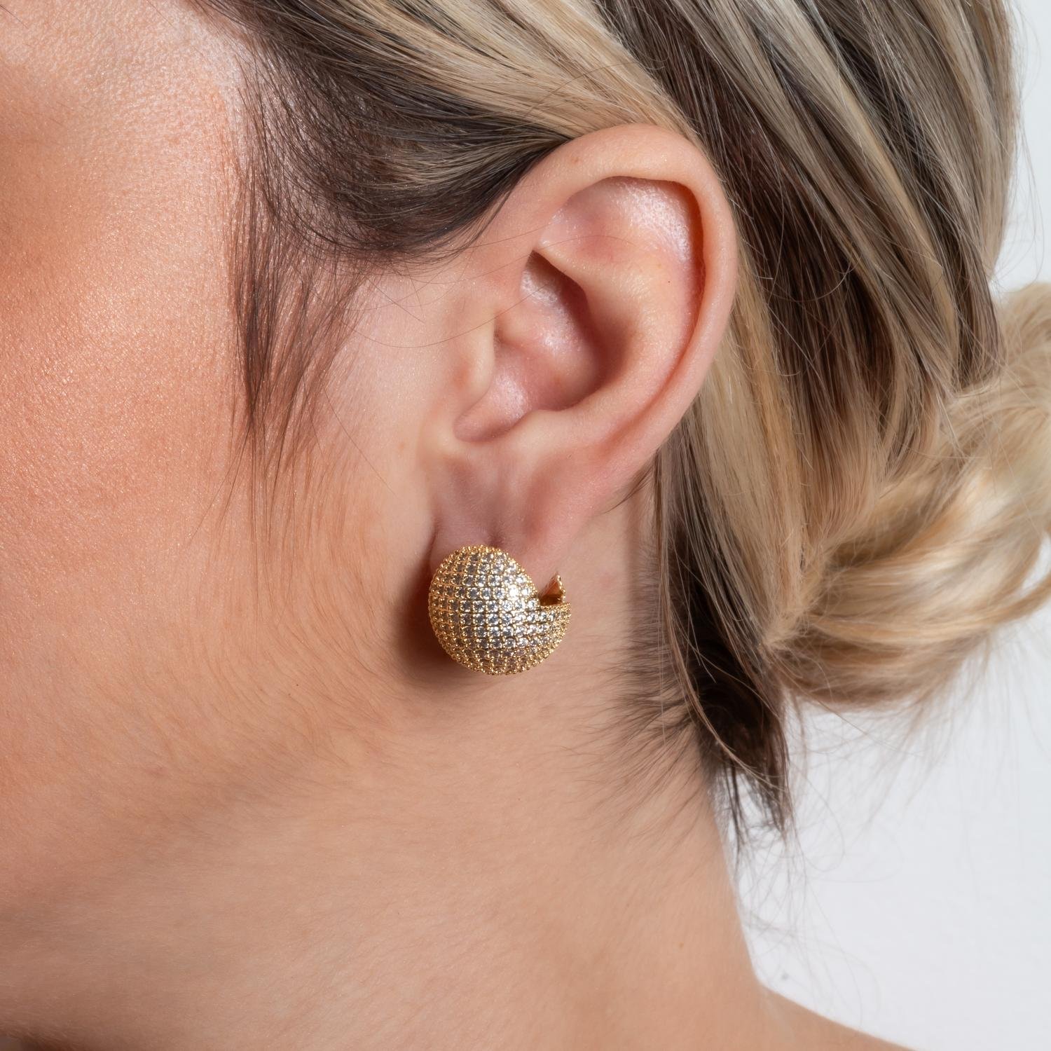 Tn03058-Do Brinco Argola Articulada Redondo Cravejado De Zircônias Cristais.