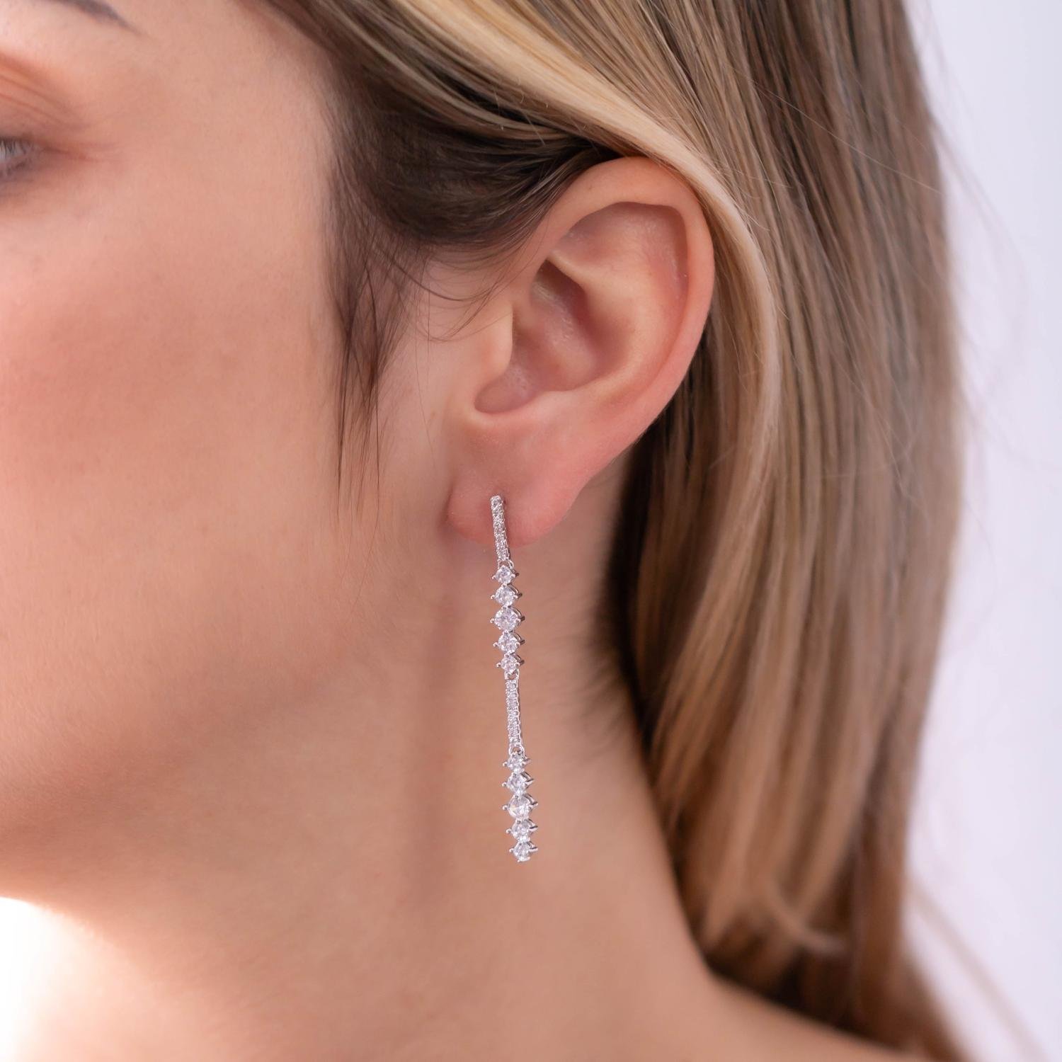 Tn03083-Rd Brinco Cravejado De Zircônias Cristais - Ródio Branco.