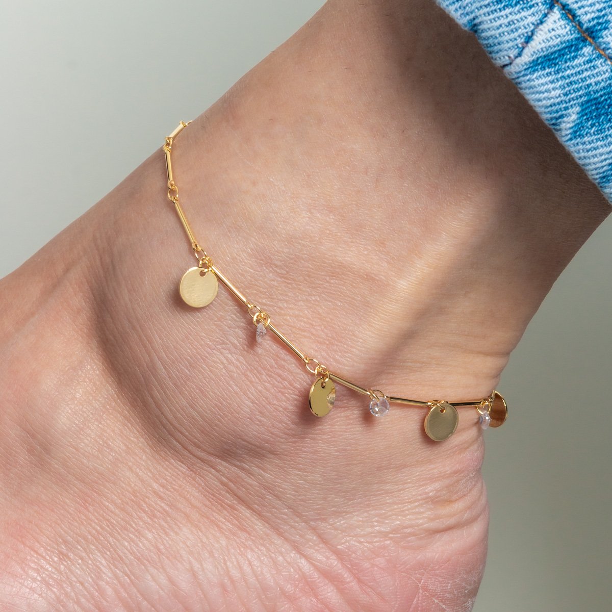 Tor-1184-Fo Tornozeleira Palito Com Pingentes De Zircônias Cristais E Bolinhas Achatadas.