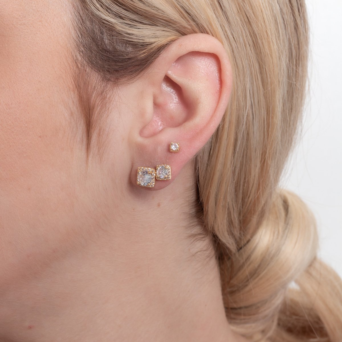 Trio-1172-Do Trio De Brincos Quadrados Cravejados De Zircônias Cristais (4mm/6mm/8mm).