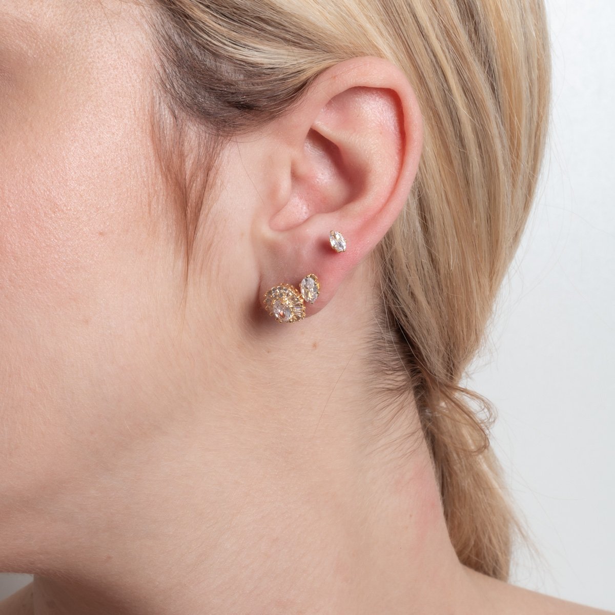 Trio-1181-Do Trio De Brincos Cravejados De Zircônias Cristais.