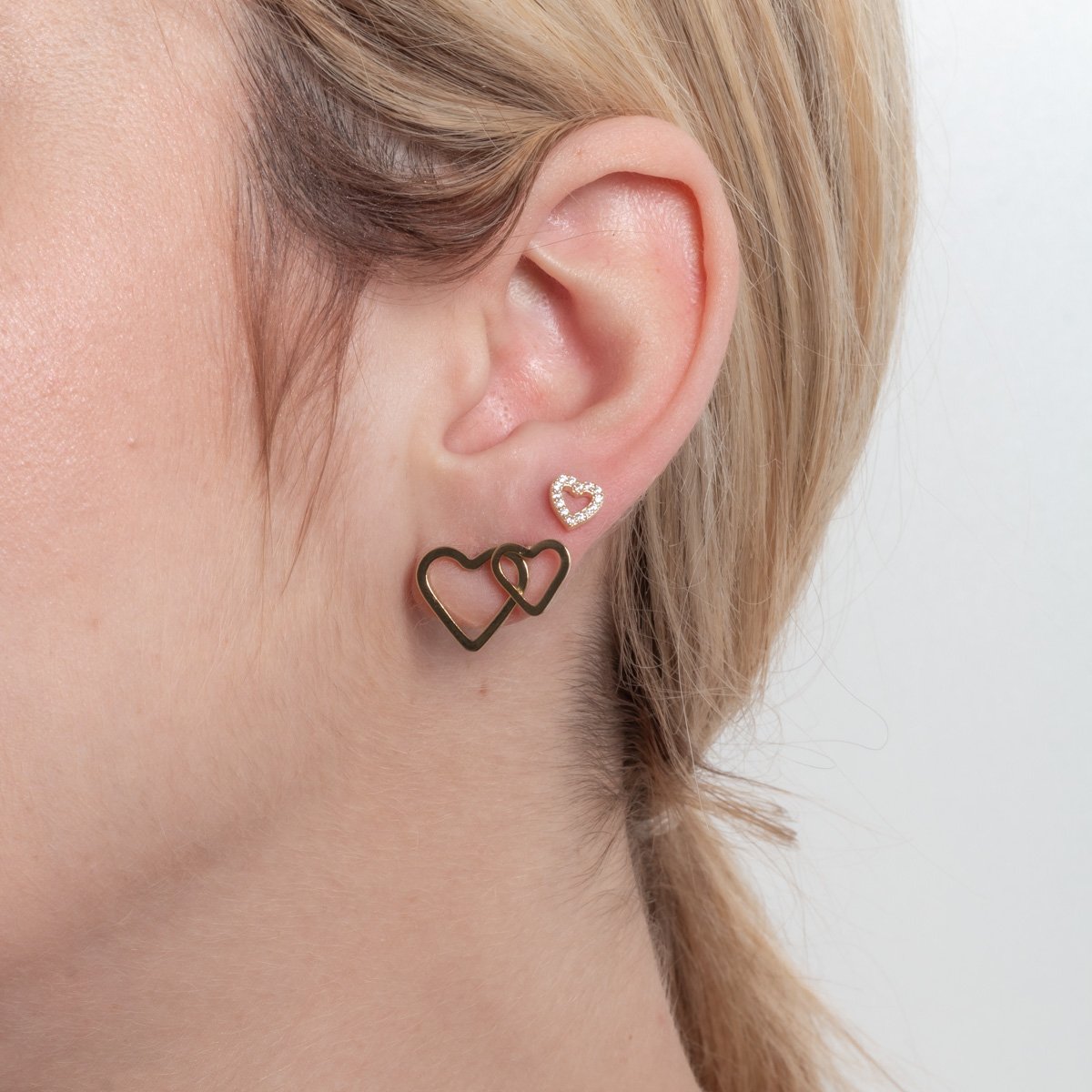 Trio-1202-Do Trio De Brincos De Corações Lisos E Cravejado Cristal.