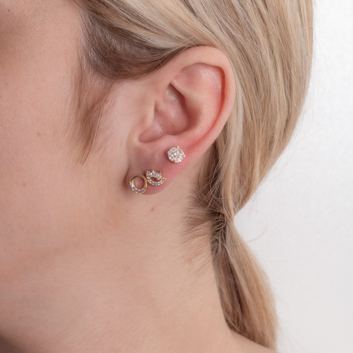 Trio-1240-Do Trio De Brincos Cravejados De Zircônias Cristais.