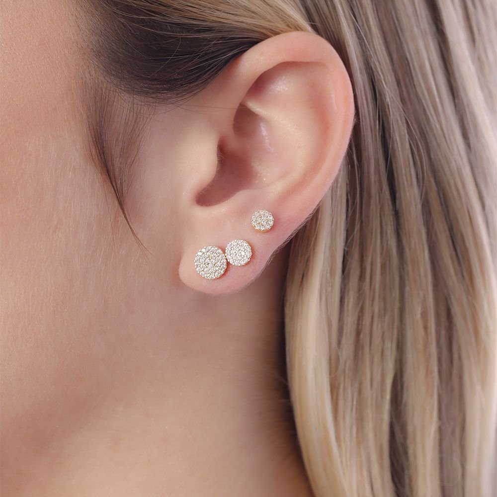 Trio-796-Do Trio De Brincos Redondos Cravejados De Zircônias. Trio-796-Do Trio De Brincos Redondos Cravejados De Zircônias.